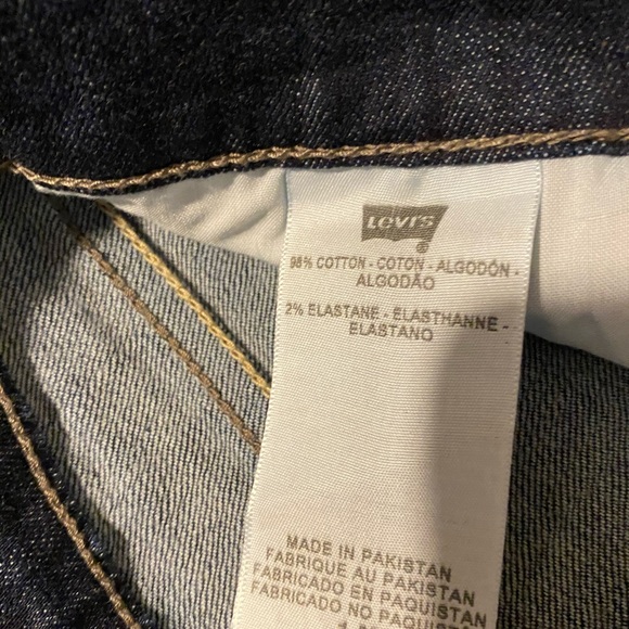 Levi’s - Picture 3 of 3